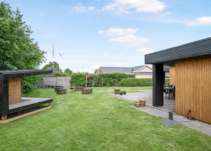 Сasa de vacaciones Spacious And Stylish Near One Of Jutlands Beaches, Built In 2021 Grenå